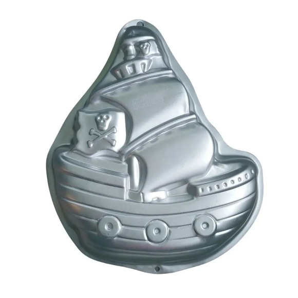 Wilton Pirate Ship Aluminum Molded Cake Pan - Picture 1 of 4